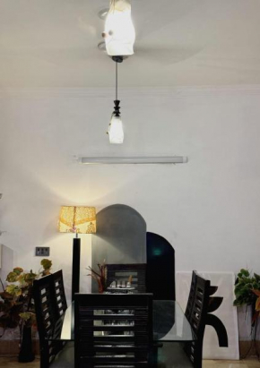 Central-Isb, Secure 2BR apatment,near top eatries